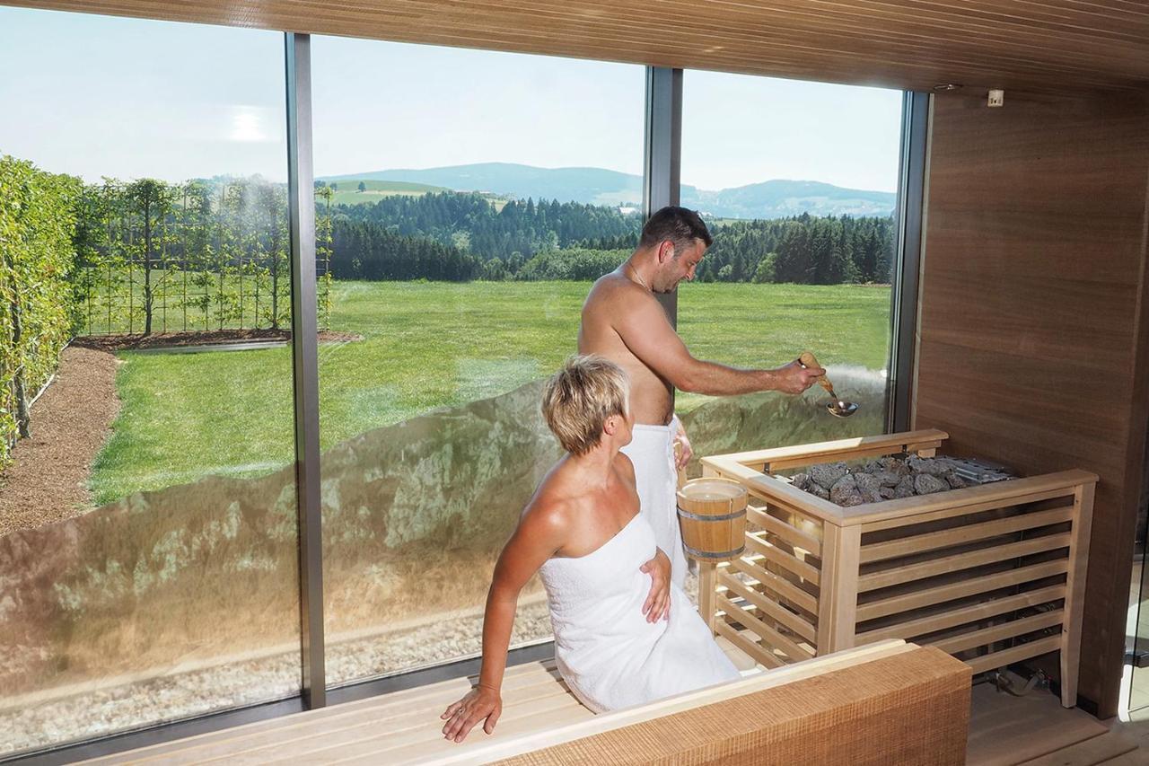 Landrefugium Obermueller 4,5 Sterne Otel Untergriesbach Dış mekan fotoğraf